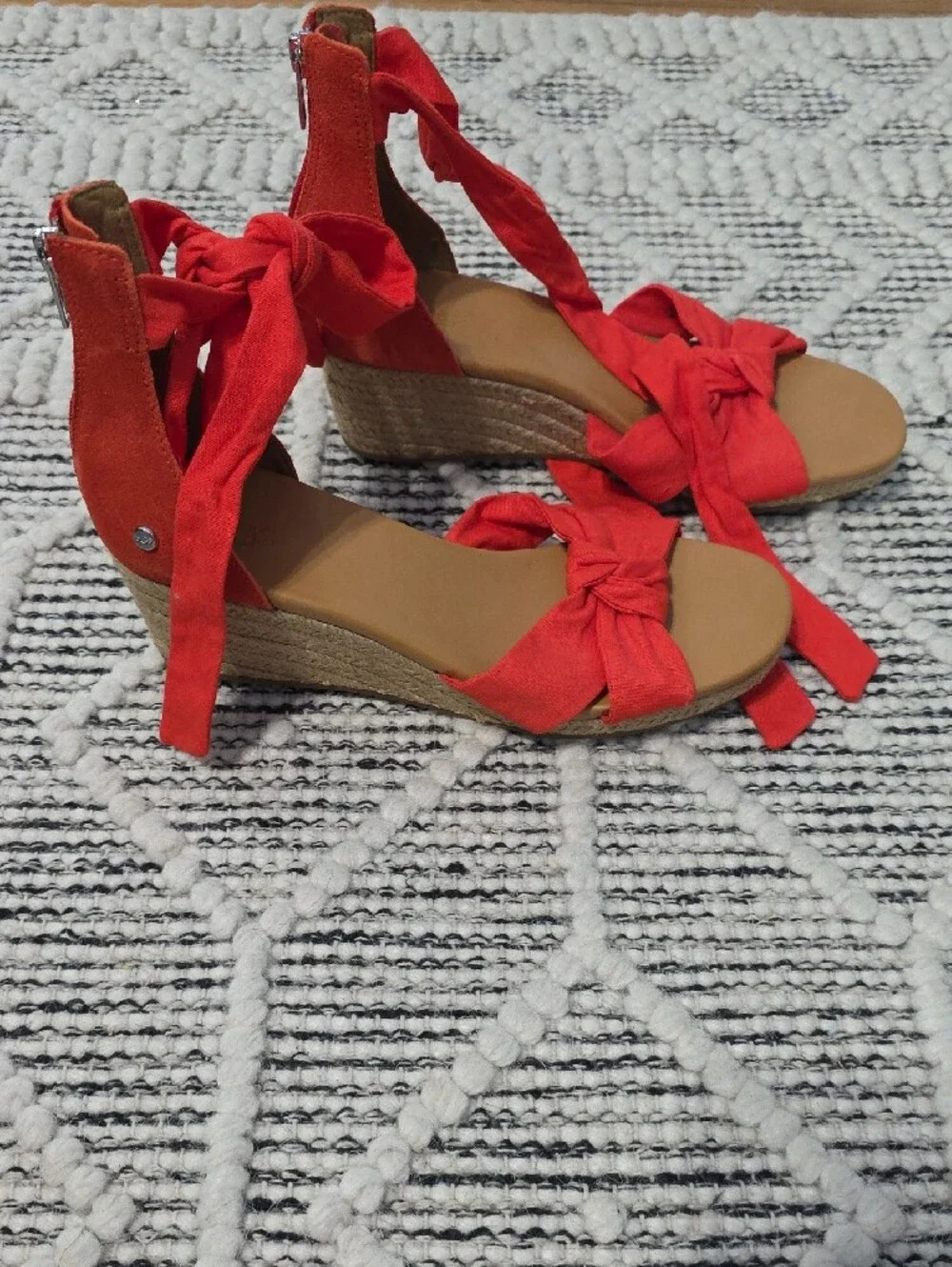 UGG Red Knot-Front Wedge Sandals